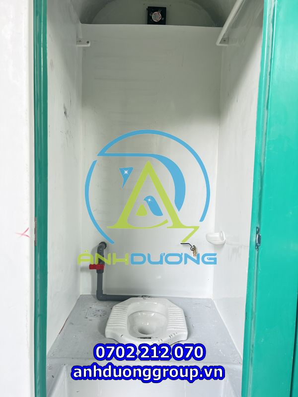 Nhà vệ sinh di động bệt xổm tại Vĩnh Phúc